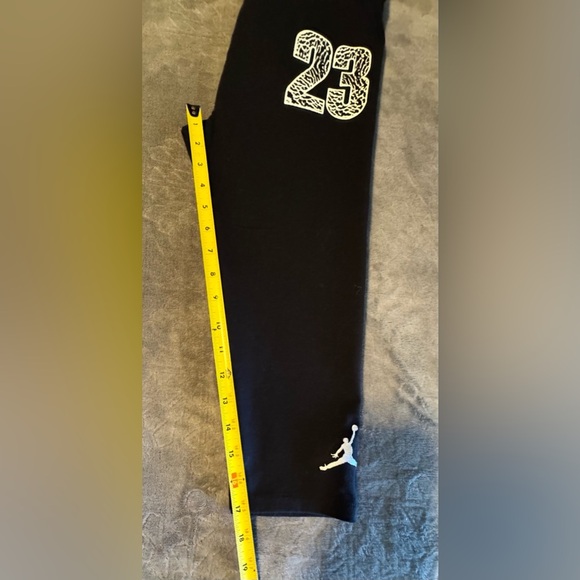 Jordan Training Tights Black/Zebra/White
23 Sz XXL 170-180 CM
14-16 YRS - Picture 10 of 10